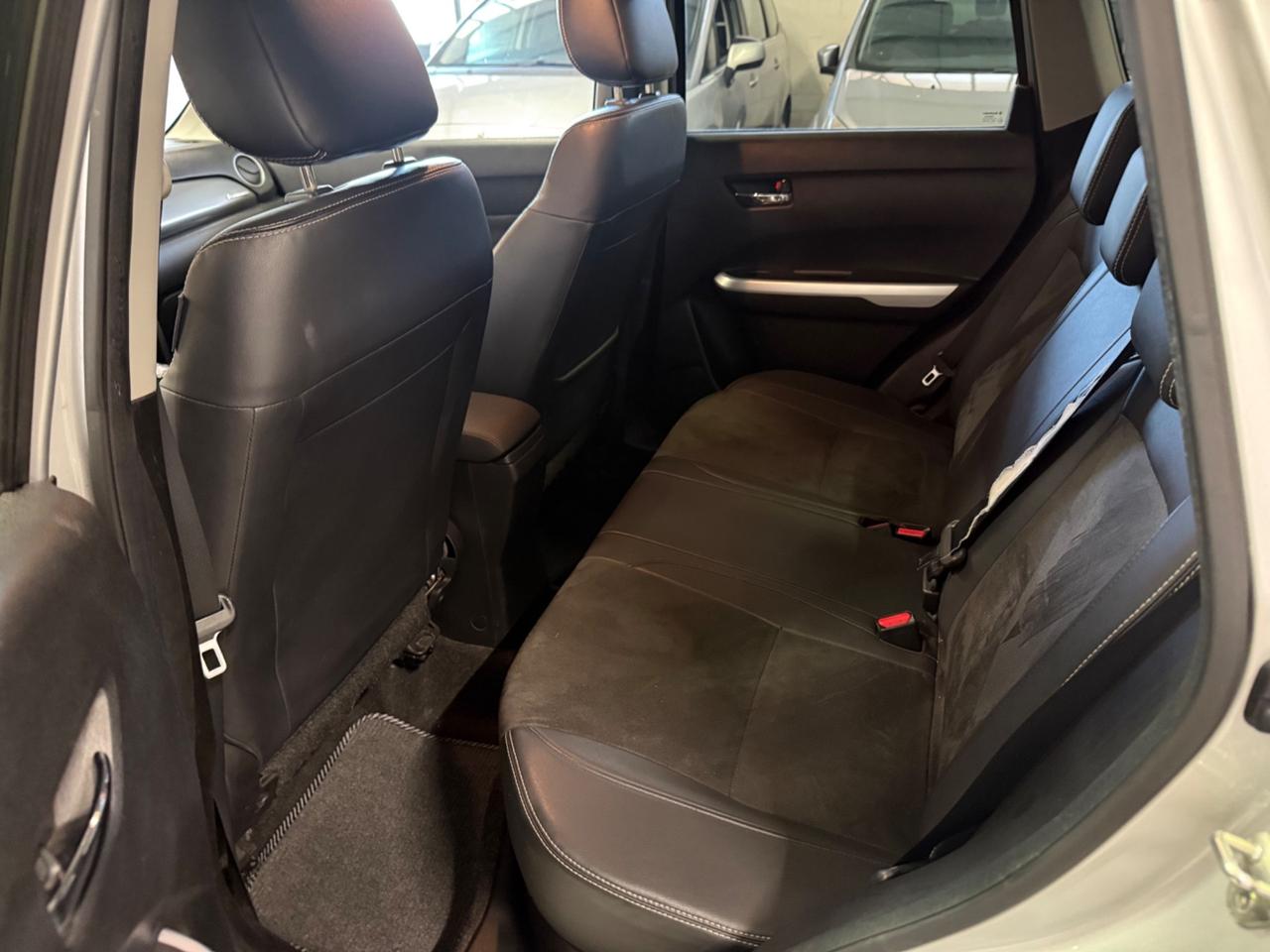 Suzuki Vitara 1.6 DDiS 4WD AllGrip DCT V-Top