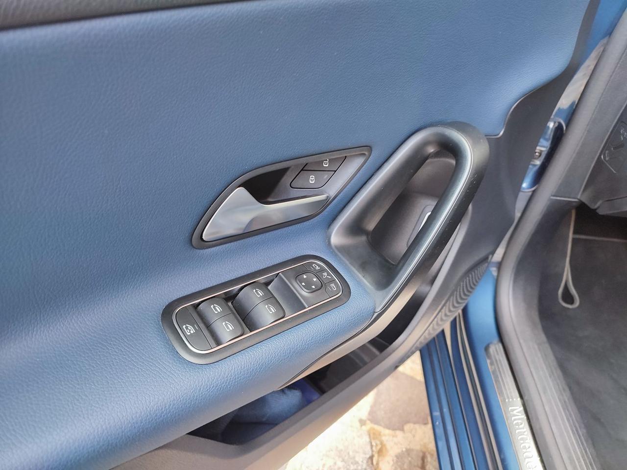 Mercedes-Benz A 250 E PHEV (EQ-Power) - Bus #11194