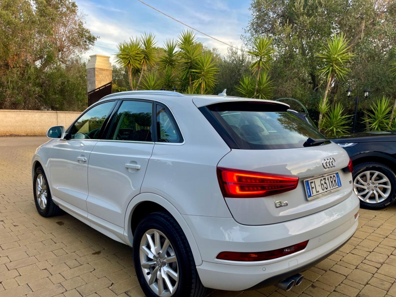 AUDI Q3 2.0 TDI 120CV STRONIC EDITION FULL MY17