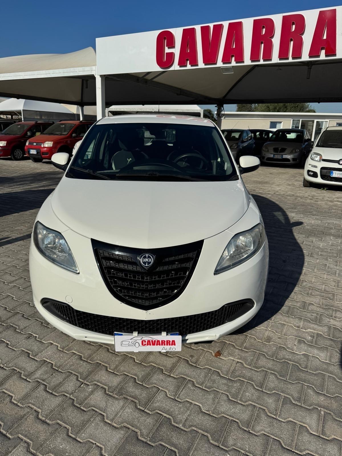 Lancia Ypsilon 1.2 69 CV 5 porte GPL Ecochic Silver