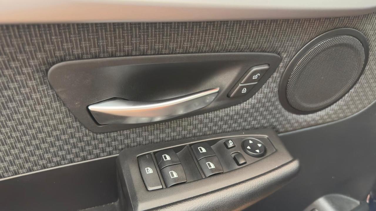 Bmw 2er Active Tourer 220d Advantage aut.