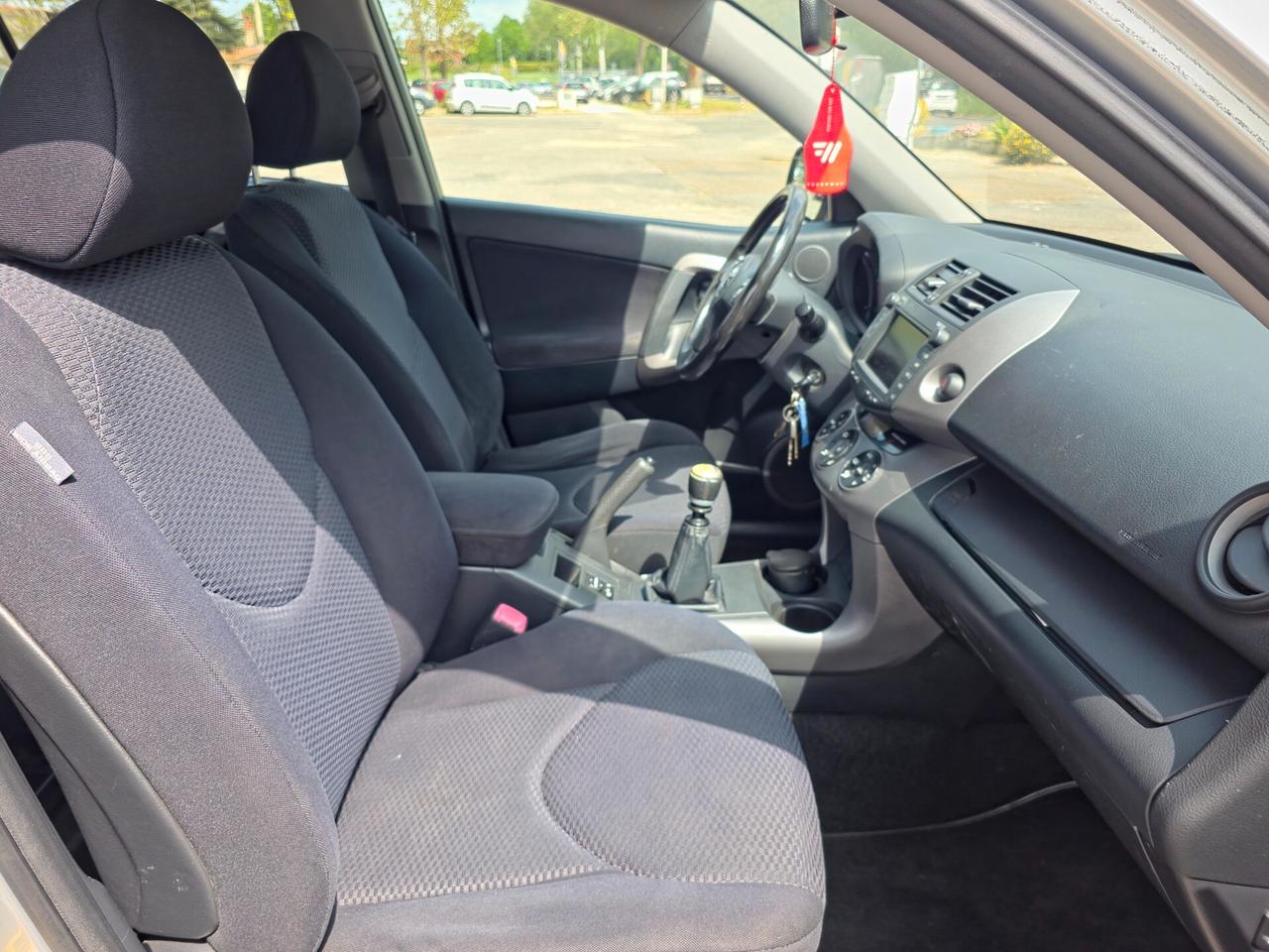 Toyota RAV 4 RAV4 2.2 D-4D 136 CV DPF Luxury 2009-E4 Manuale NEO