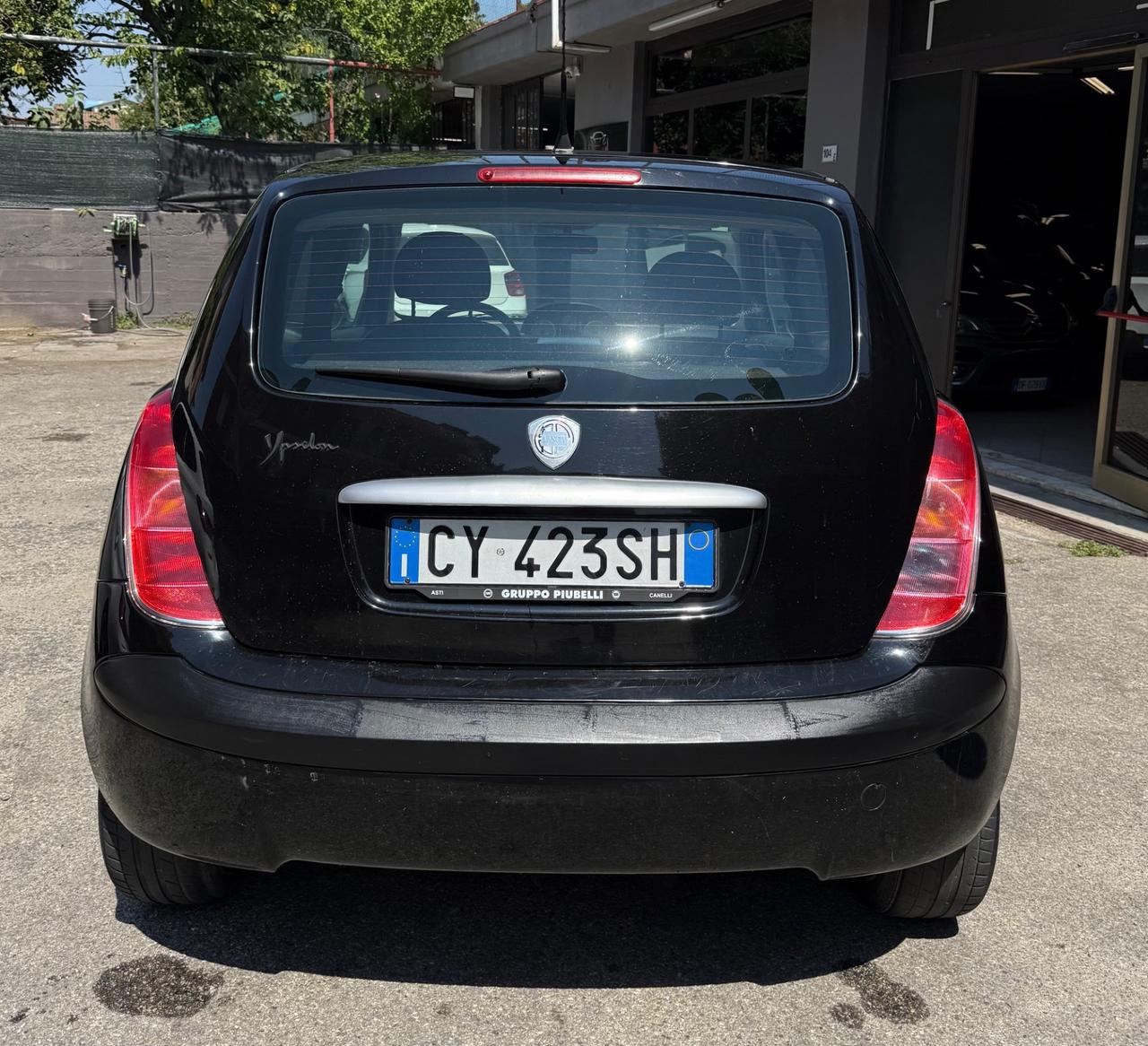 Lancia Ypsilon 1.2 16V Momo Design