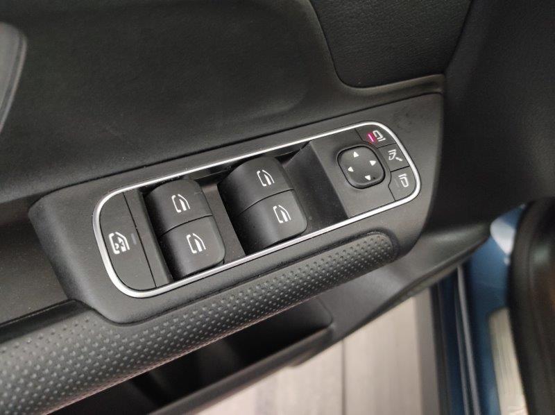 Mercedes-Benz GLA (H247) - GLA 200 d Automatic Business