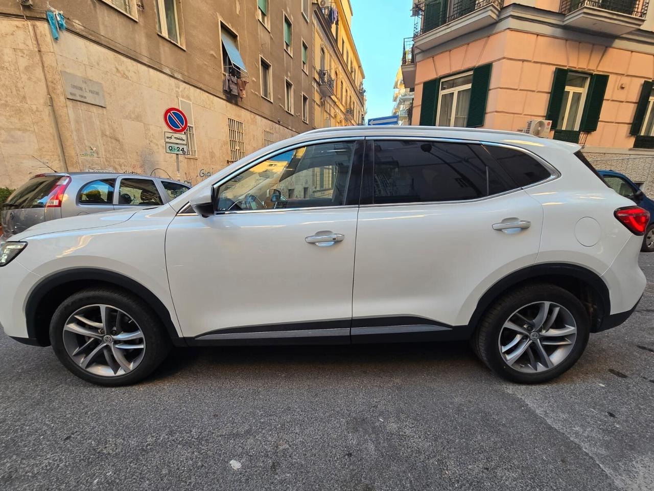 Mg EHS Plug-in Hybrid Luxury