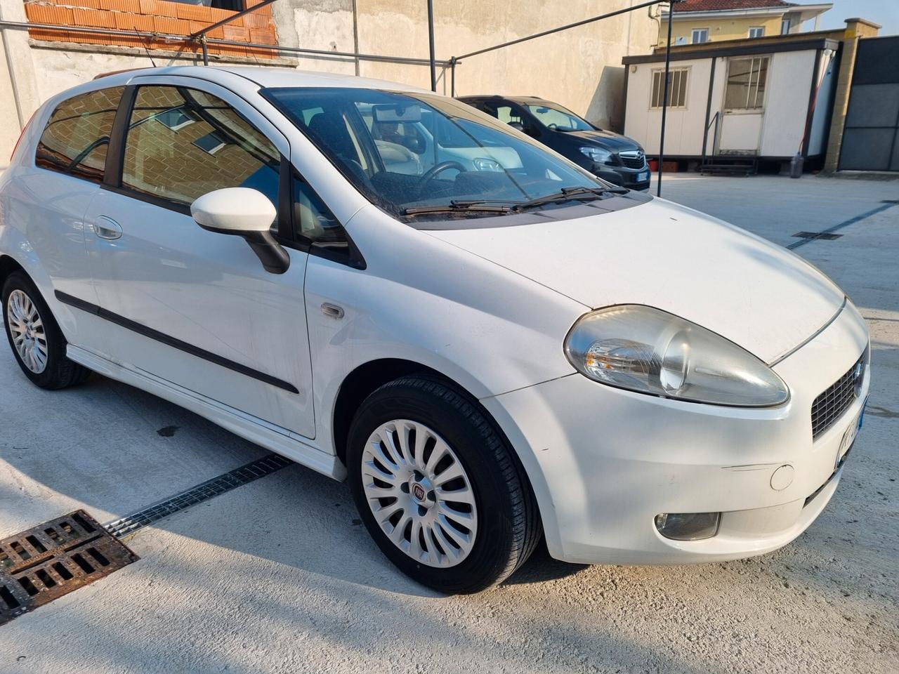 Fiat Grande Punto Grande Punto 1.3 MJT 75 CV 3 porte Dynamic