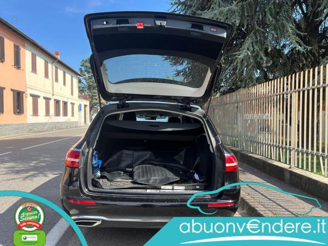 MERCEDES-BENZ E 220 d Mild hybrid 4Matic Auto Sport