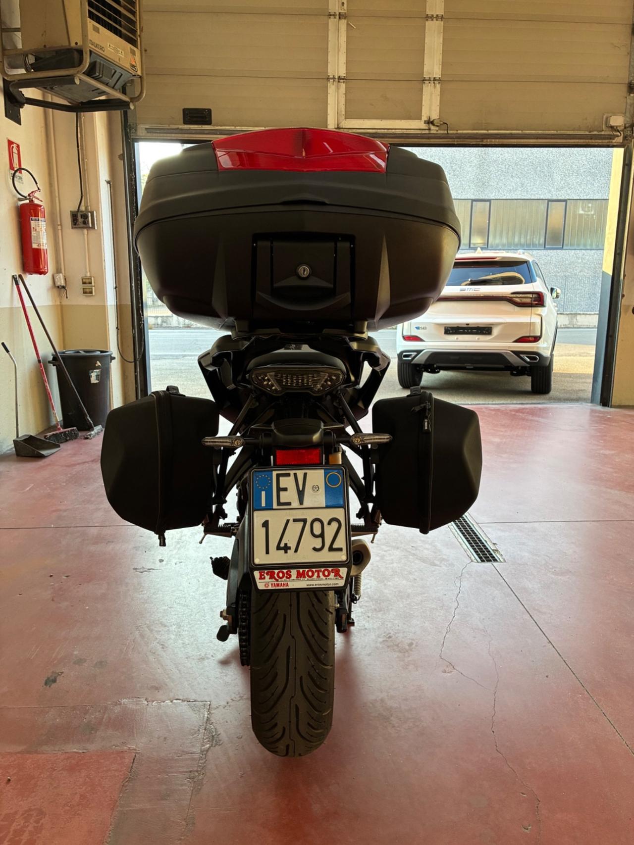 Yamaha Tracer 700 Icon grey
