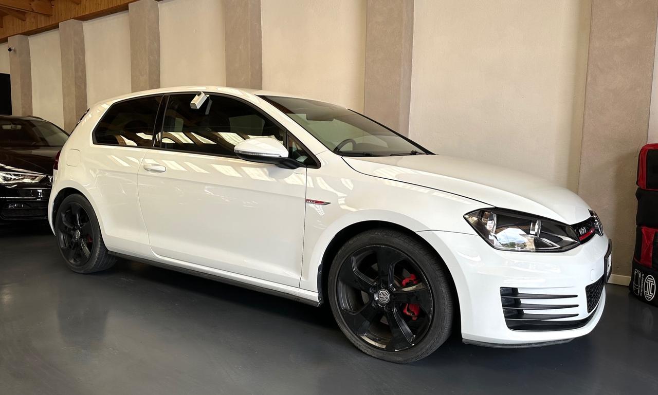 Volkswagen Golf GTI Golf GTI Performance 2.0 TSI 3p. BlueMotion Technology