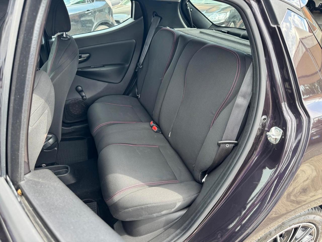 Lancia Ypsilon 1.2 BENZ ELEFANTINO 2013