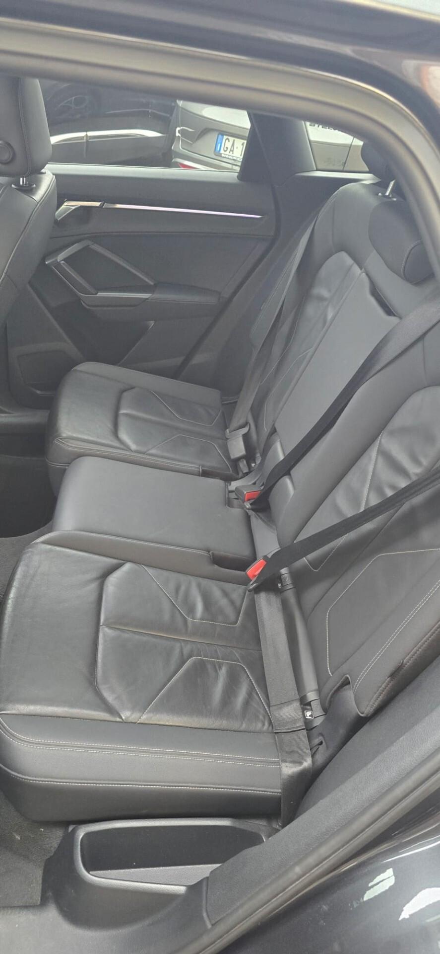 Audi Q3 40 TDI CON TETTO quattro S tronic line edition