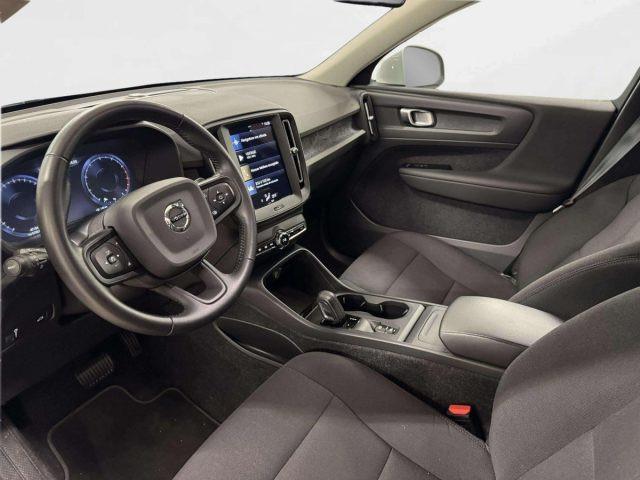 VOLVO XC40 T3 MOMENTUM CORE AUTOMATICA