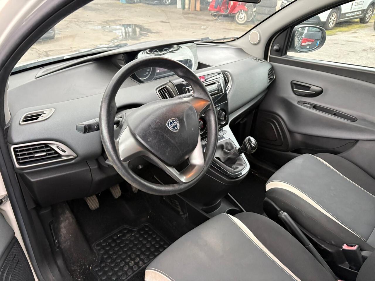 Lancia Ypsilon 1.3 MJT 16V 95 CV 5 porte S&S Elefantino