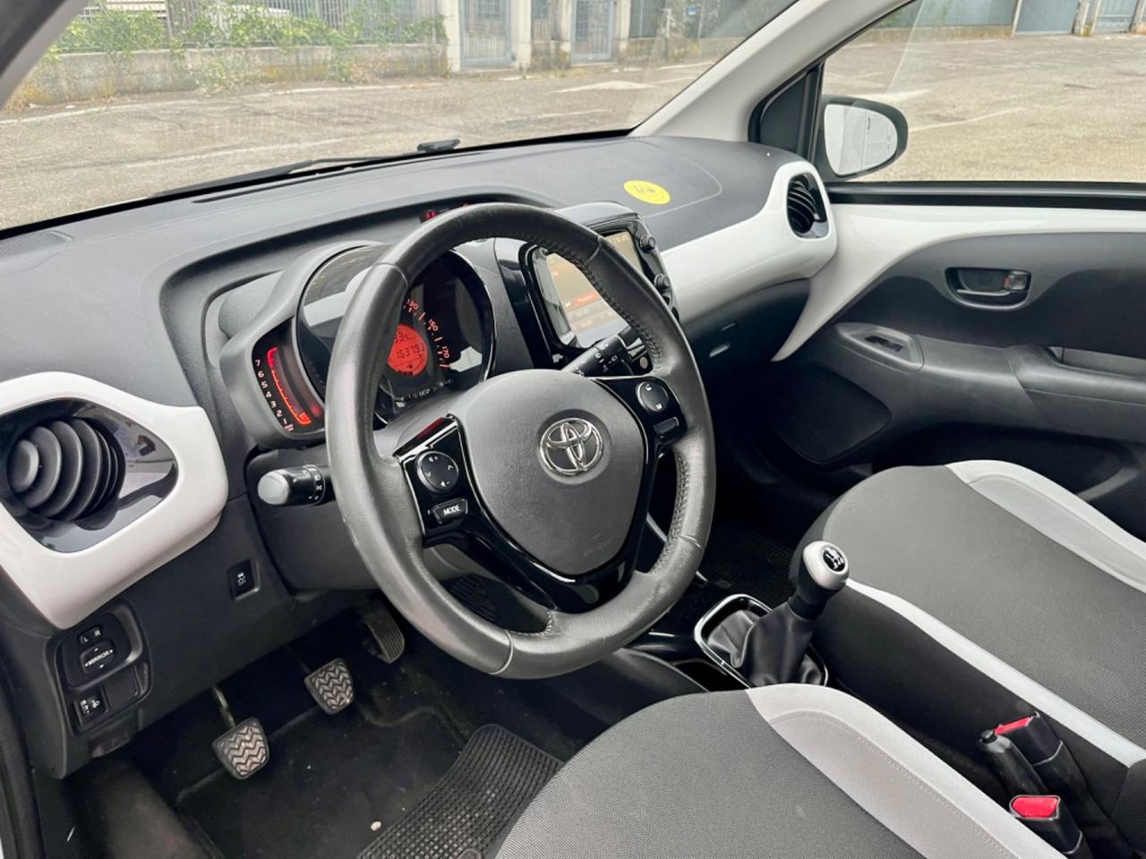 Toyota Aygo 1.0benz 2015 163.000km neopatentati