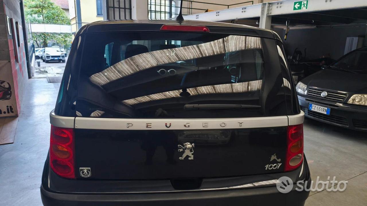 Peugeot 1007 benzina