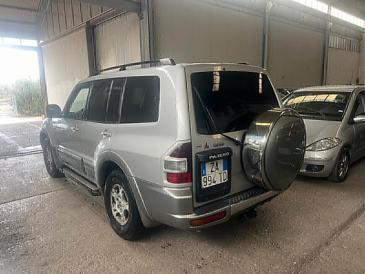 Mitsubishi Pajero 3,2 tdi DI-D GLX-2003