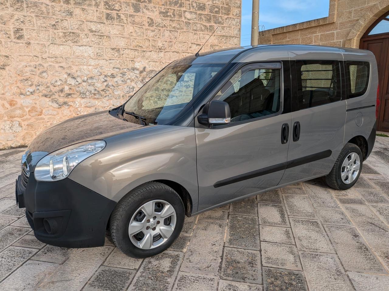 Opel Combo 1.6 CDTI 105CV AUTOCARRO 5 POSTI