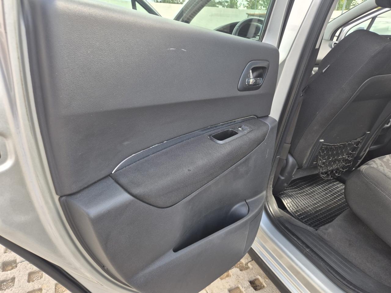 Peugeot 3008 1.6 HDi 110CV CAMBIO AUTOMATICO