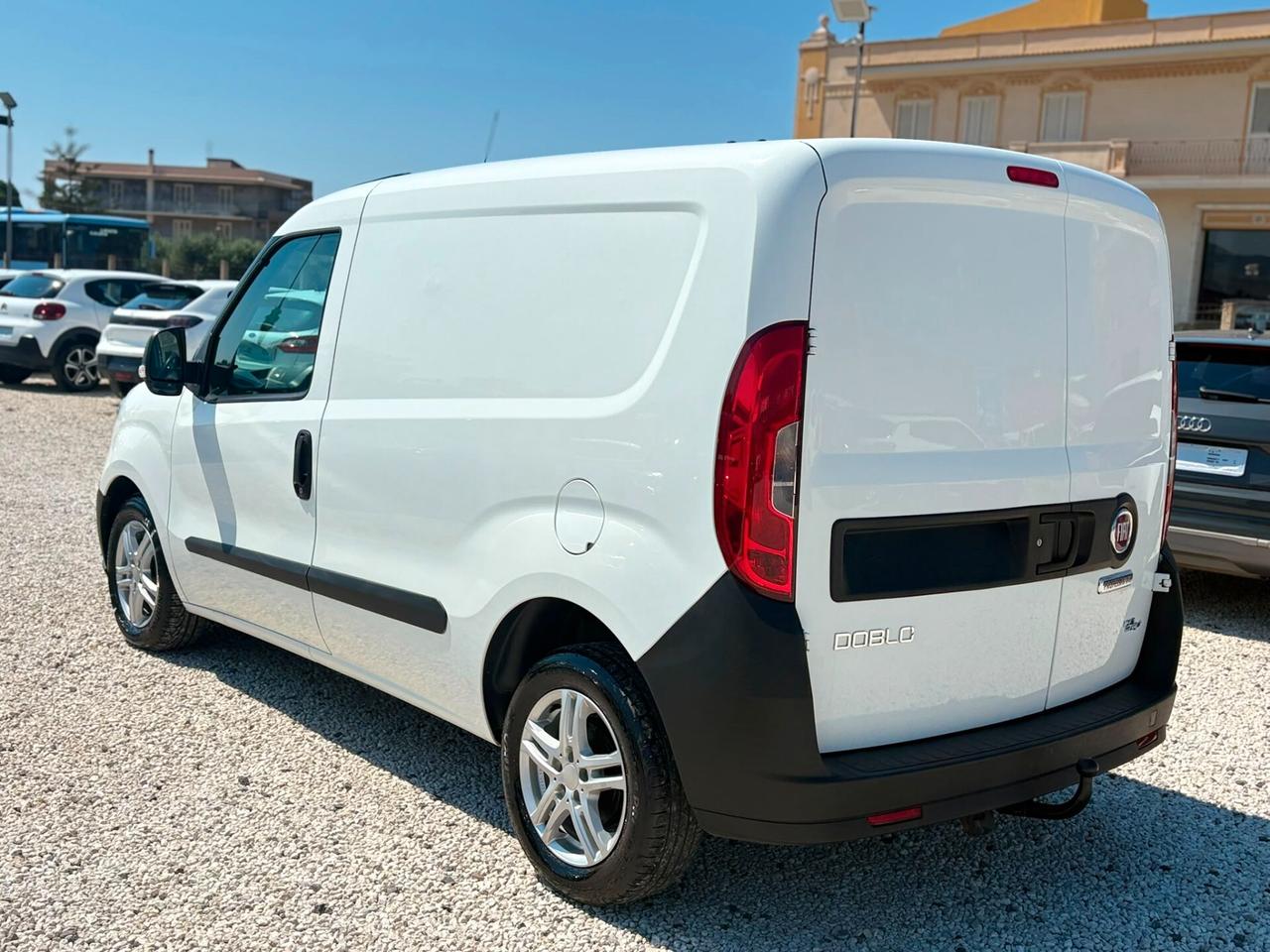 Fiat DOBLO' 3 POSTI CARGO LAMIERATO