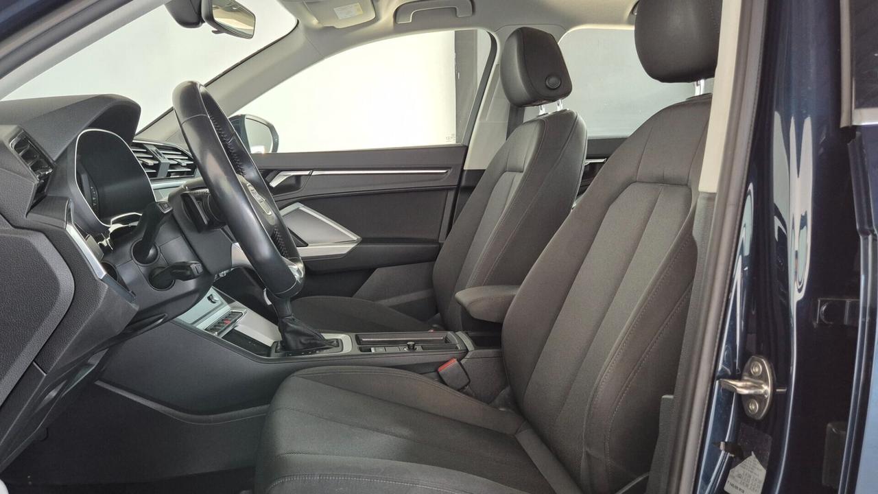 Audi Q3 40 TDI quattro S tronic Business Advanced
