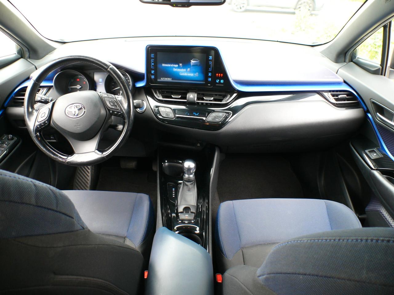 Toyota C-HR 1.8 Hybrid E-CVT Style (M1310)