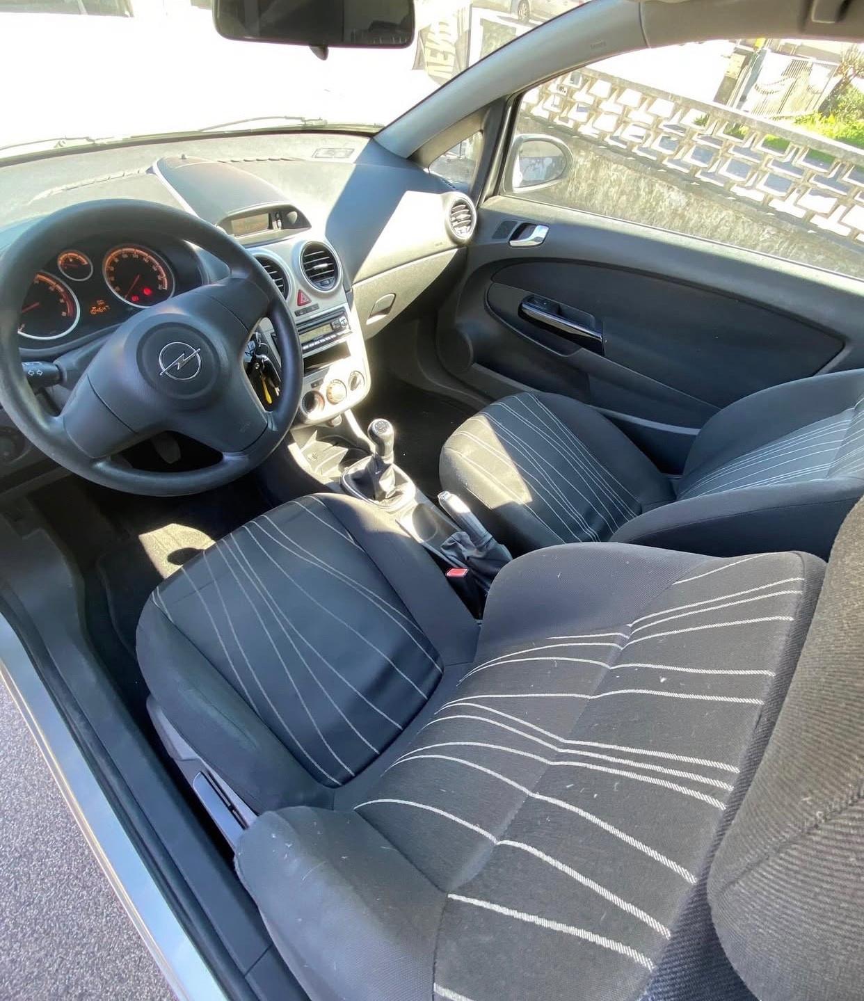 Opel Corsa 1.0 12V 3 porte Enjoy