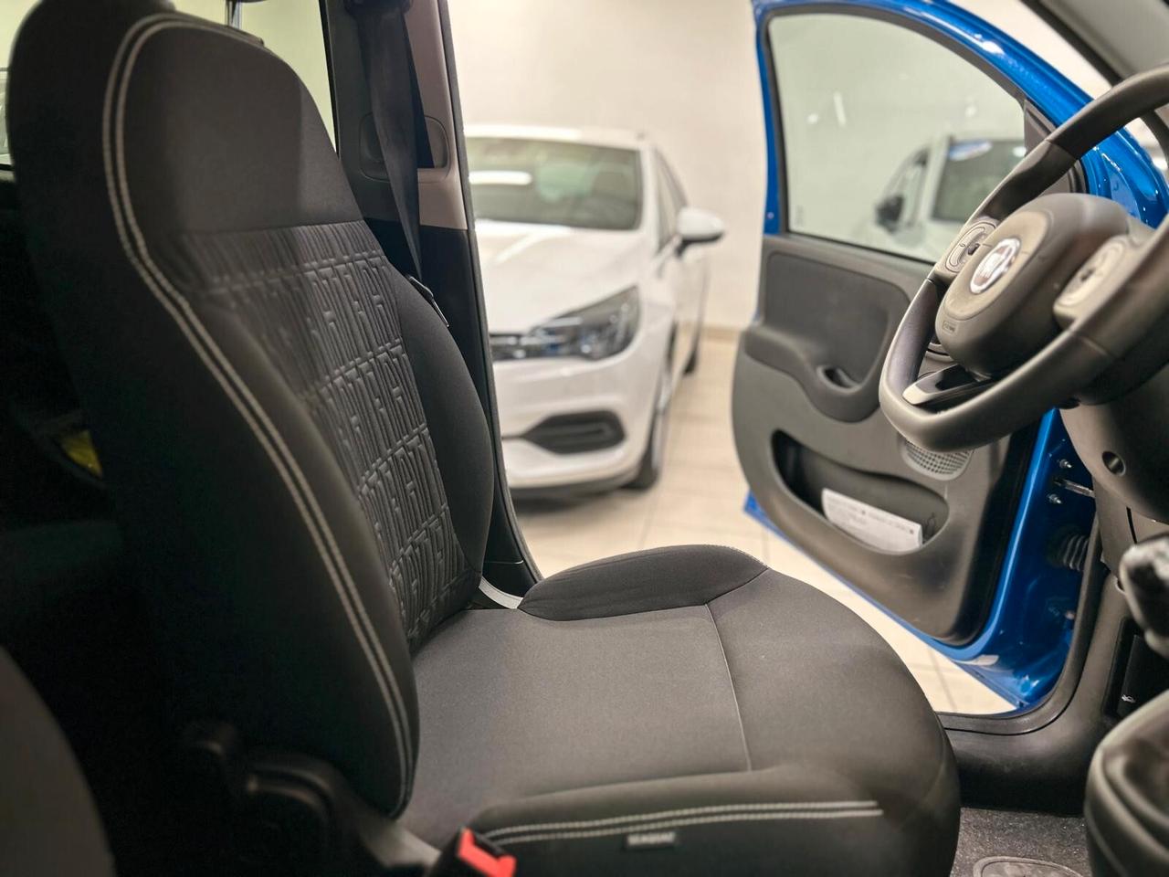 Fiat Panda CROSS 1.0 FireFly Hybrid SPOTICAR