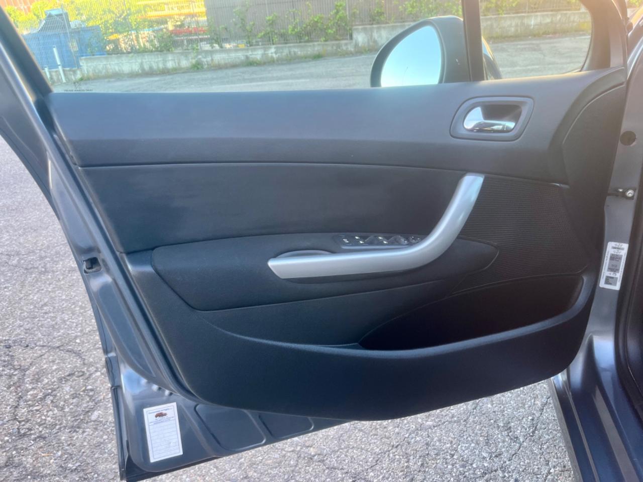 Peugeot 308 1.6hdi 2012 152.000km perfetta per neopatentati