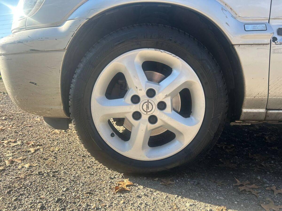 Opel Zafira Zafira 1.8 16v Sport Design 7 POSTI!