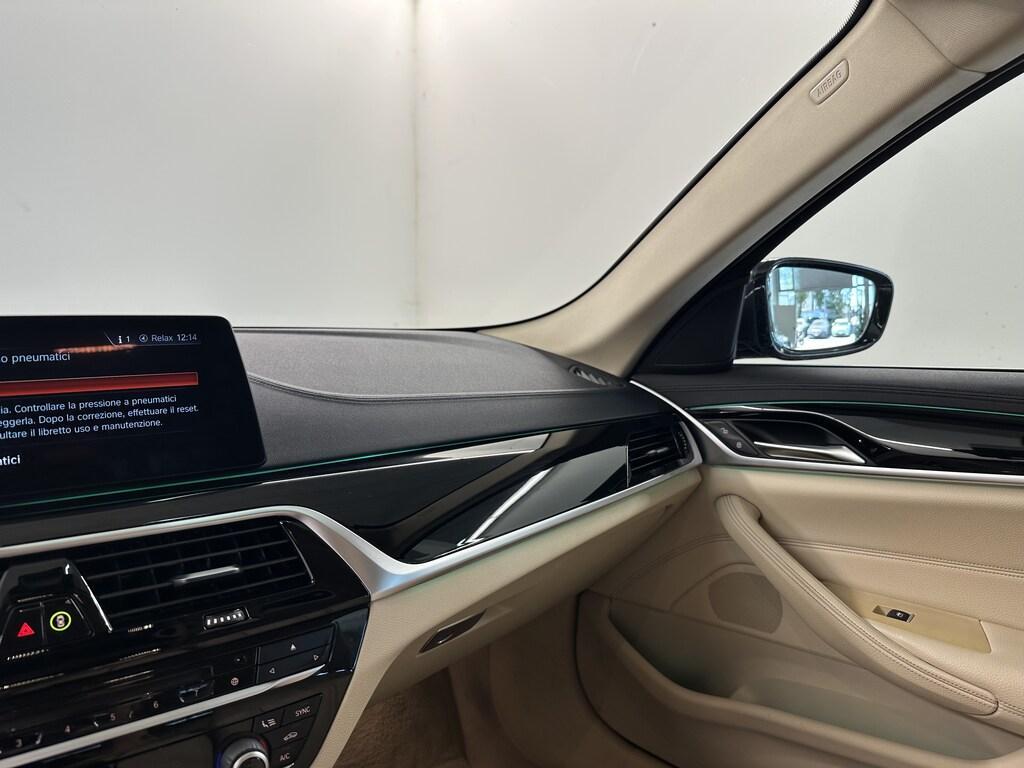 BMW Serie 5 Touring 520 d Luxury Steptronic