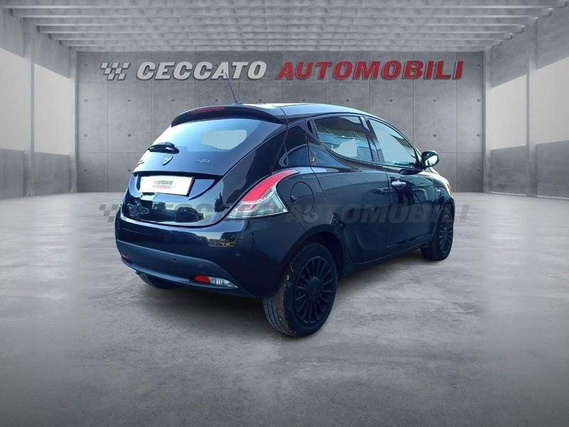 Lancia Ypsilon Ypsilon 1.0 firefly hybrid Silver s&s 70cv 5p.ti