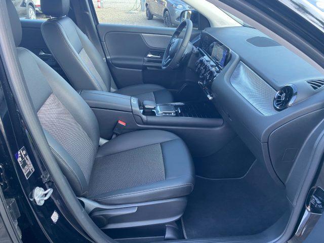 MERCEDES-BENZ GLA 180 d Automatic Sport