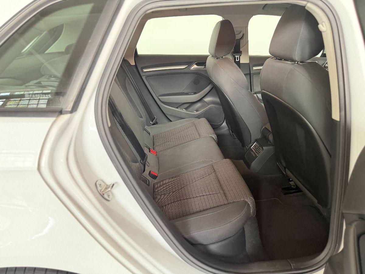 AUDI - A3 - 1.6 TDI clean diesel Ambition