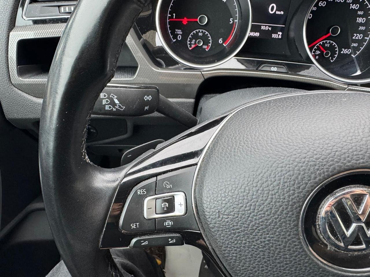 Volkswagen Touran 1.6 TDI 115 CV SCR DSG 7 Posti