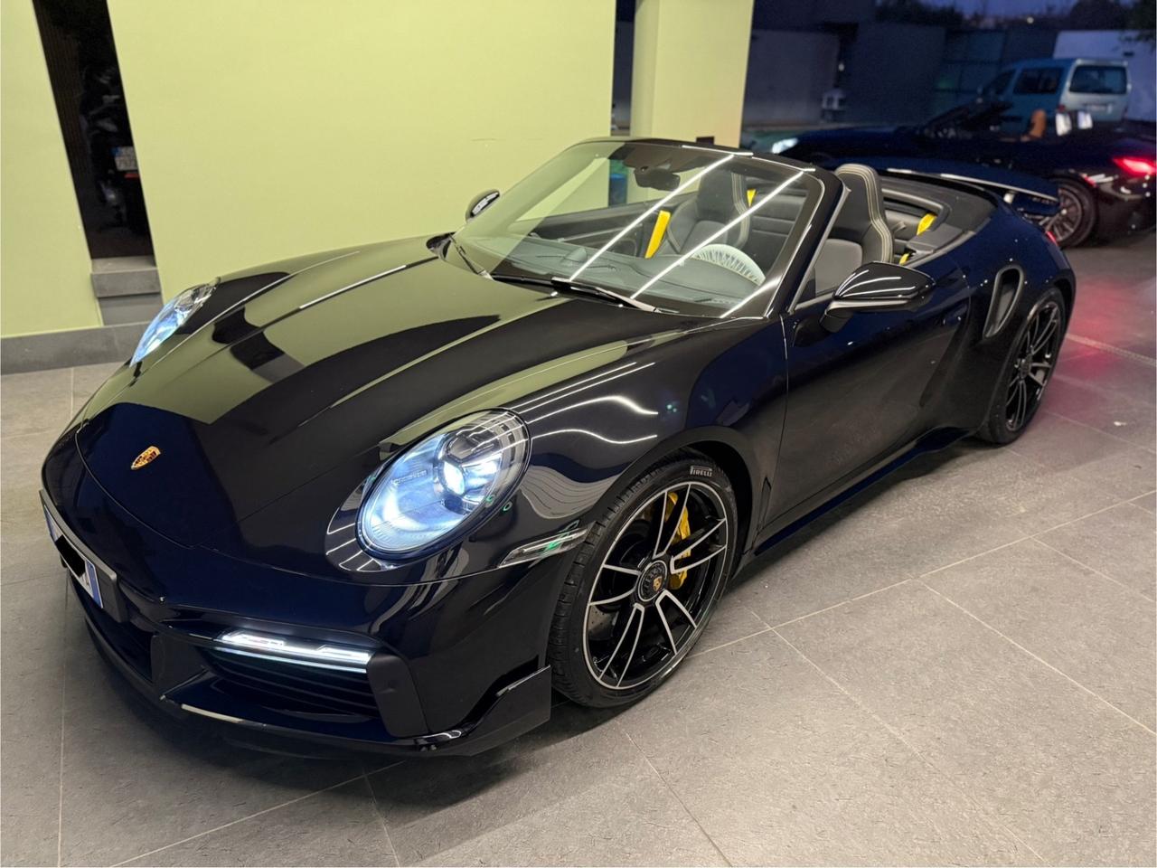 Porsche 911 Turbo Cabriolet 581cv - PACK LUX