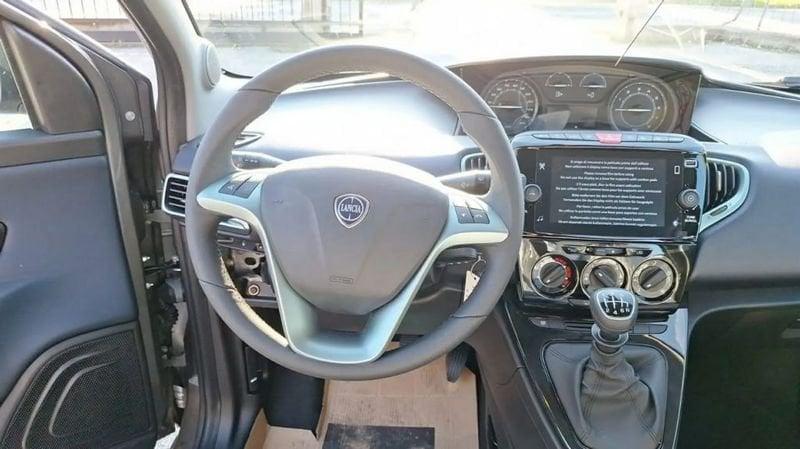 Lancia Ypsilon 1.0 firefly hybrid Gold s&s 70cv