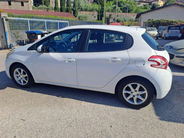 PEUGEOT 208 1.4 8V HDi 68CV 5p. Allure