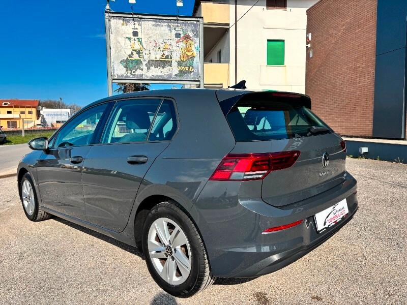 VOLKSWAGEN Golf 8ª serie Golf 1.0 eTSI EVO DSG...