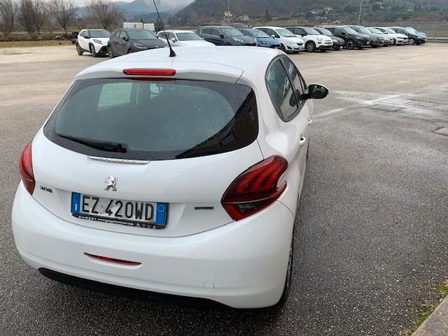 Peugeot 208 BlueHDi 75 5 porte Allure