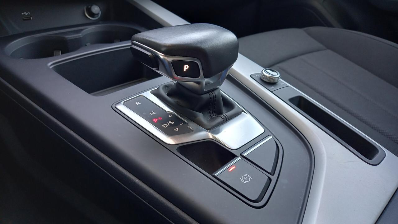 Audi A4 Avant 35 TDI/163 CV S tronic Business Advanced