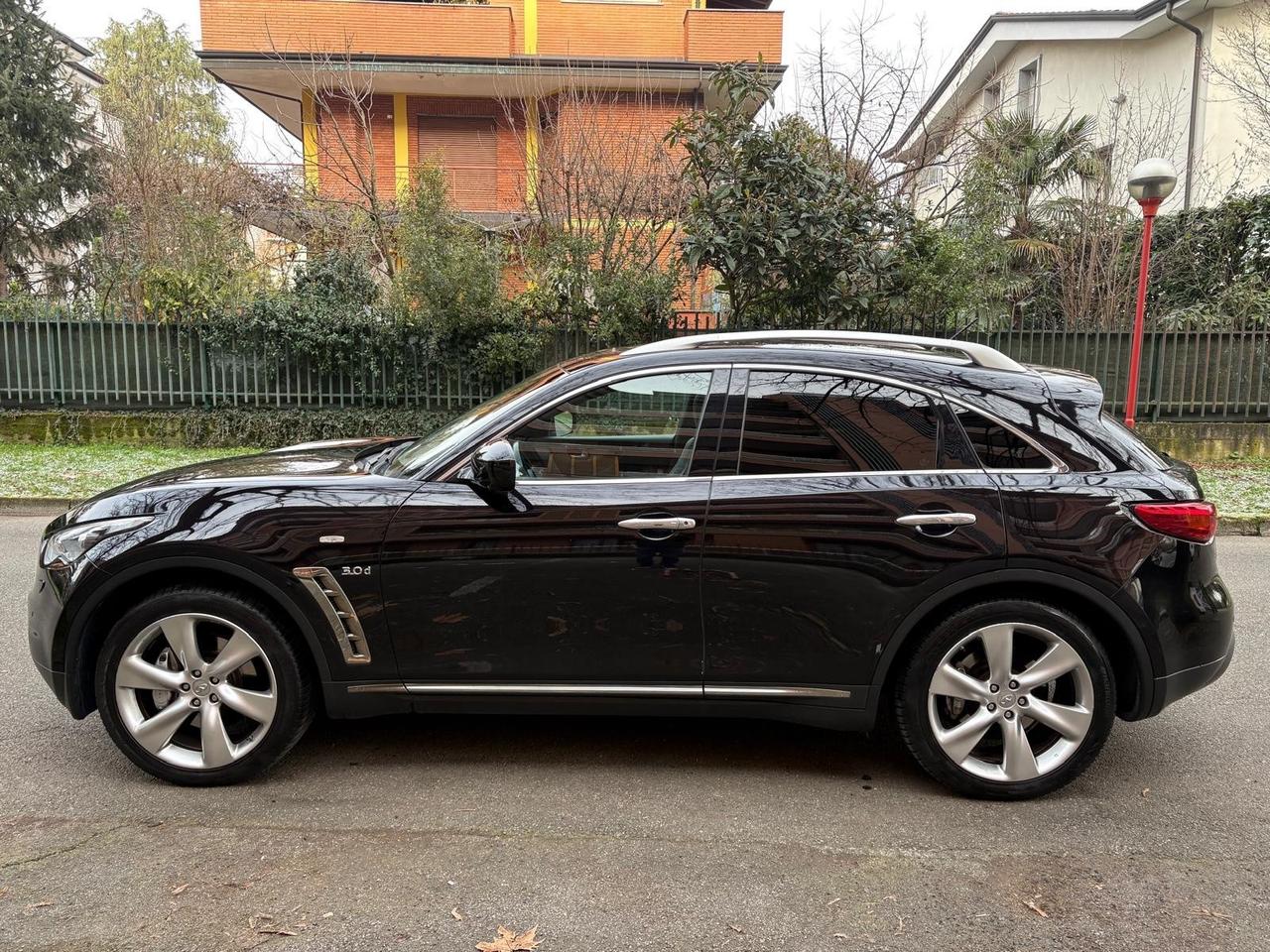 Infiniti QX70 S 3.0 DIESEL V6 ANNO 2017