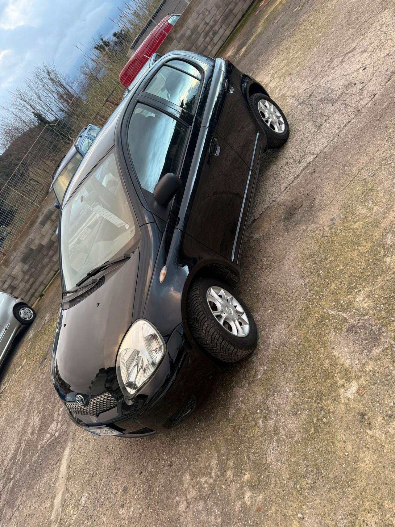 Toyota Yaris 1.4 tdi D-4D cat 5 porte Sol '03