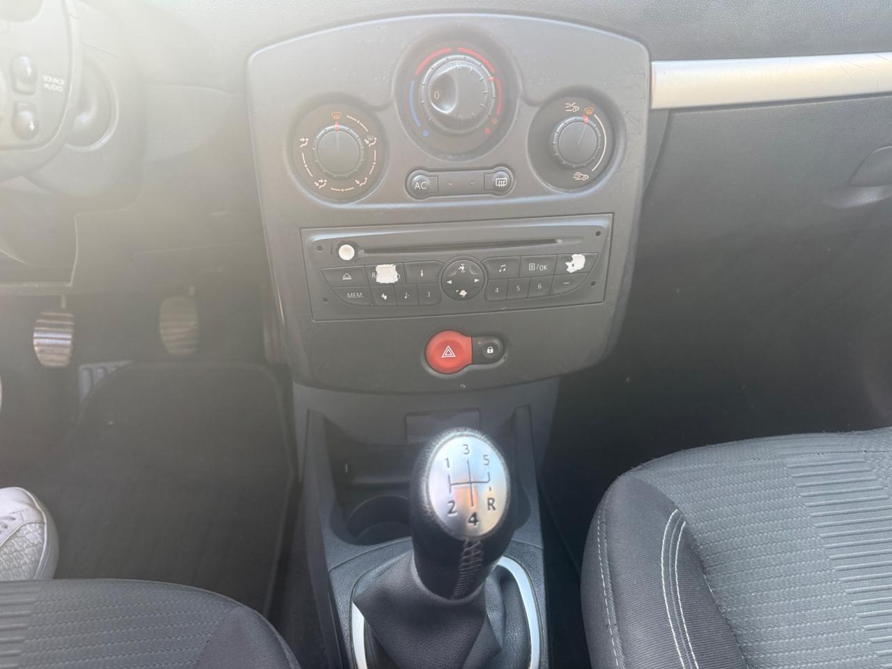 Renault Clio 1.2 16V 5 porte Luxe