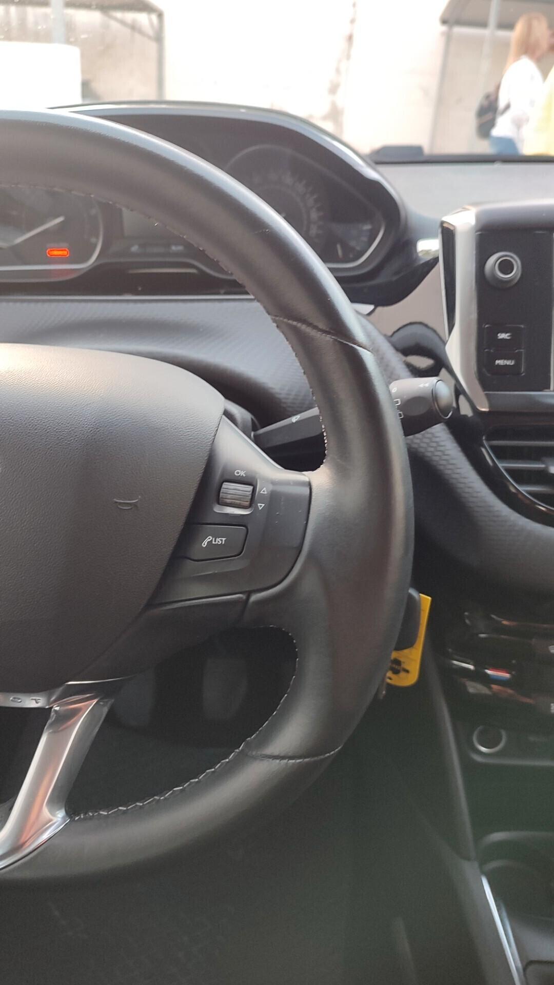 Peugeot 208 BlueHDi 75 5 porte Allure