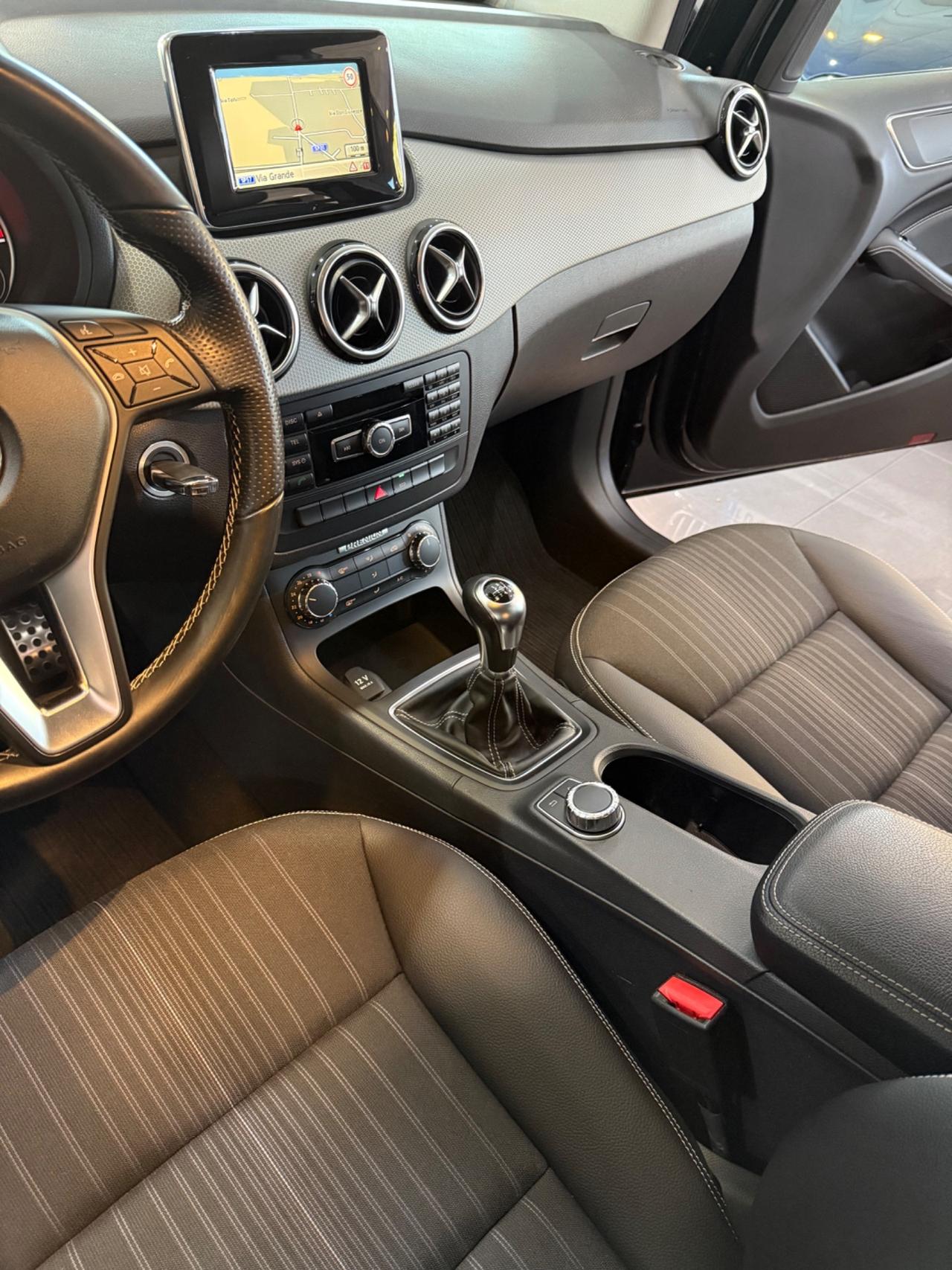 Mercedes-benz B 180 be Premium 72.000 KM! UNICO PROPRIETARIO!