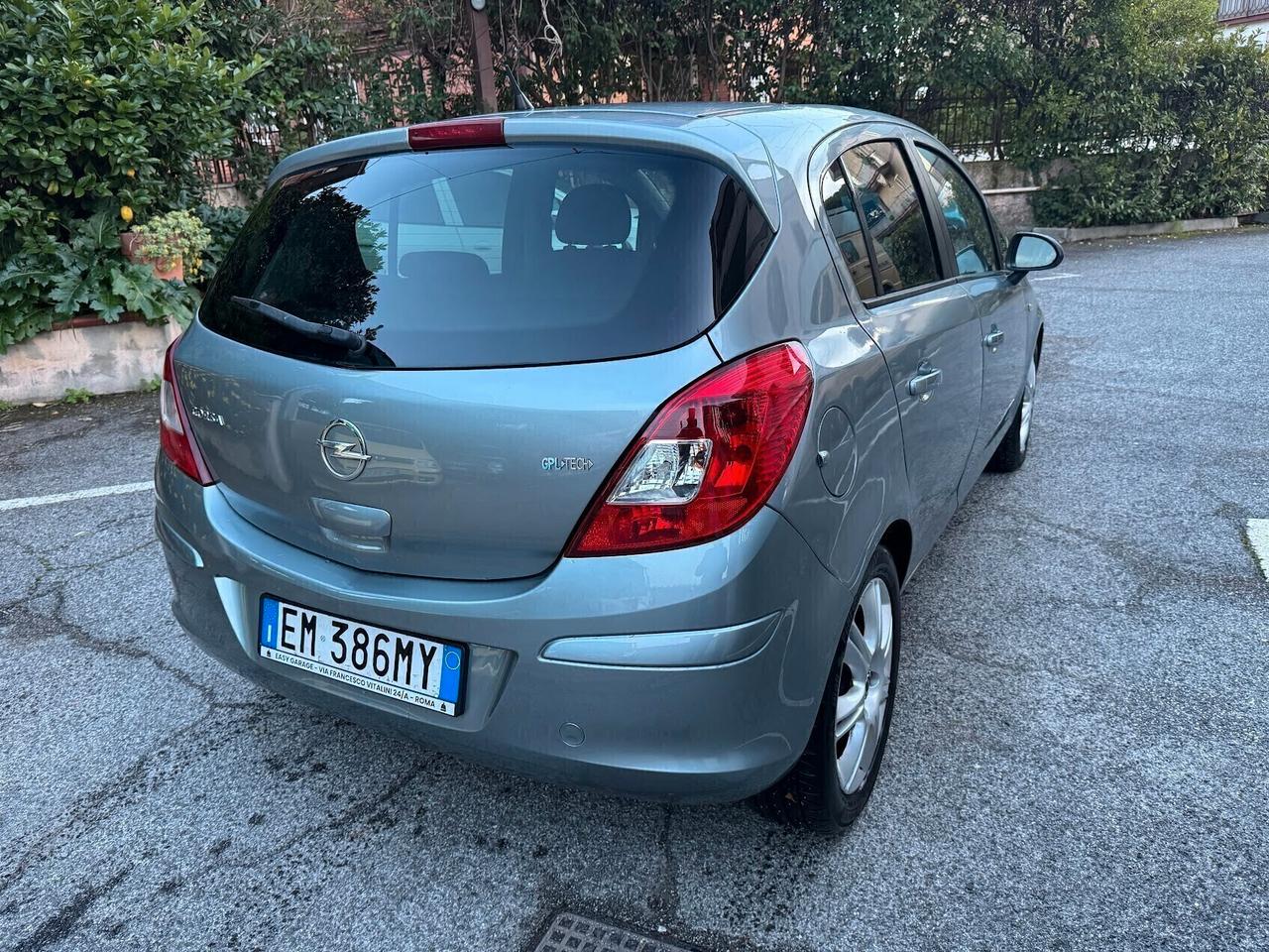 Opel Corsa 1.2 GPL neopatentati