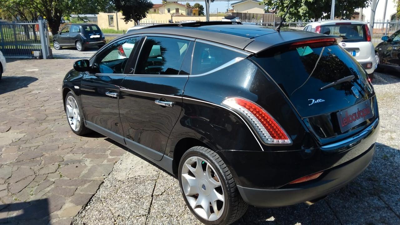 Lancia Delta 1.9 MJT Twinturbo DPF Platino X COMMERCIANTI