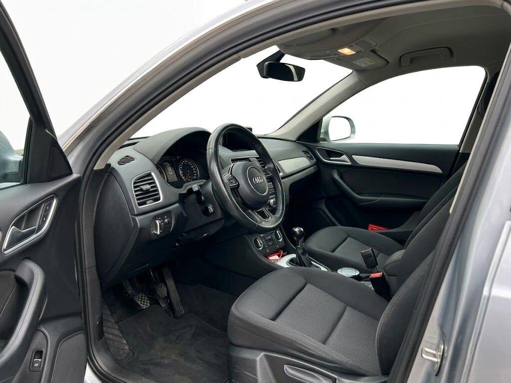 Audi Q3 2.0 TDI 120 CV Sport