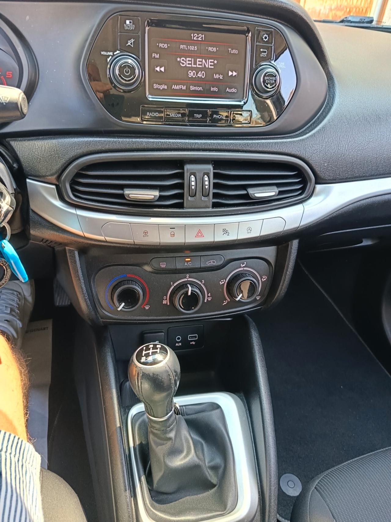 Fiat Tipo berlina 5 pory