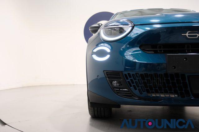 FIAT 600 HYBRID 100 CV DCT MHEV LA PRIMA NEOPATENTATI